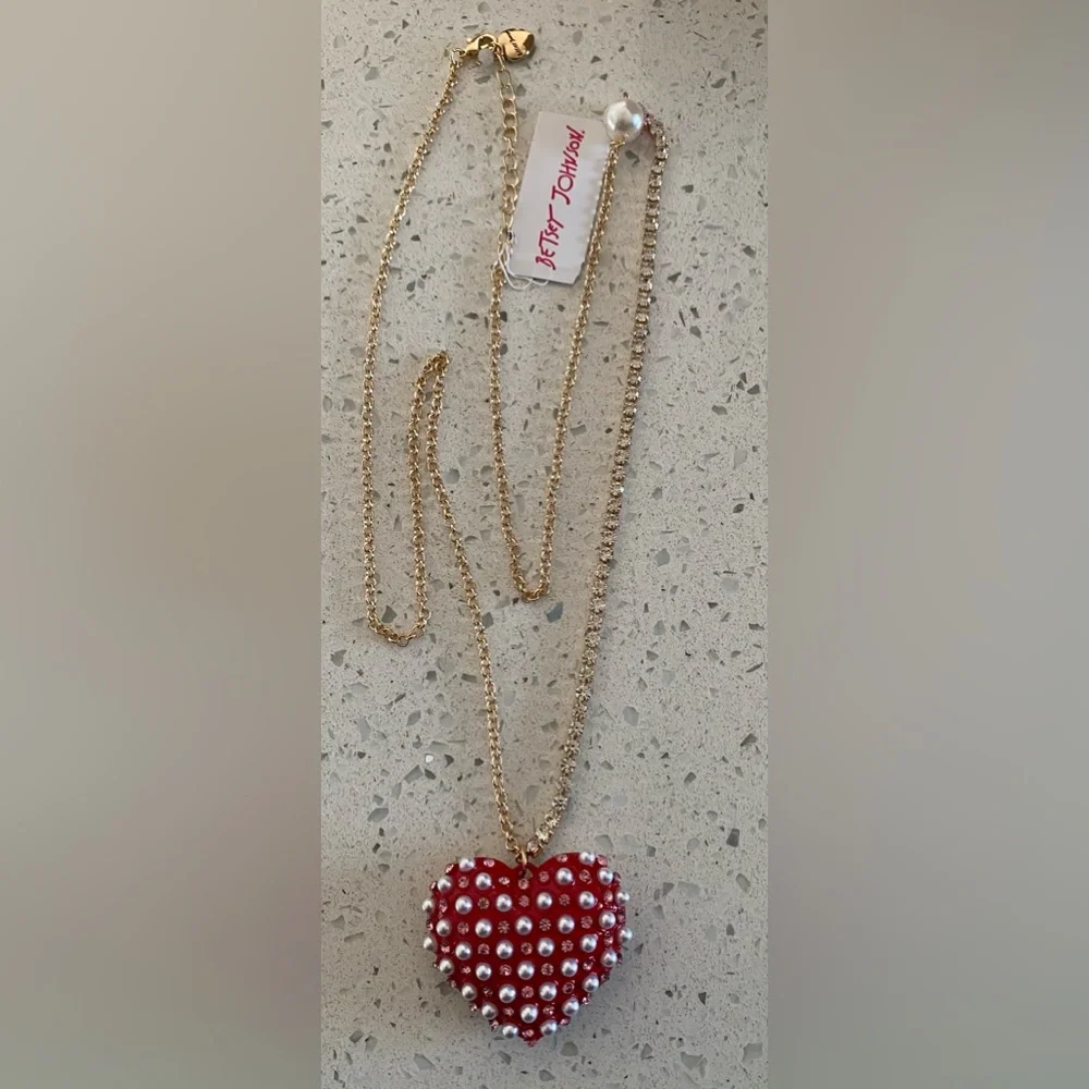 Betsey Johnson Heart ❤️ Pendant Long Necklace Size OS - Picture 1 of 6